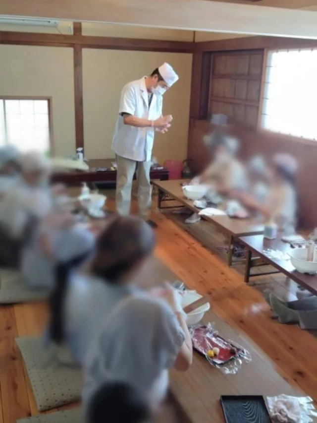 ⁡
⁡夏休みに行われている岩槻まちゼミ【親子で和菓子を作ろう】の練り切り作り体験の様子です💐

夏休みは“ひまわり”と“朝顔”を作りました🌻⁡
⁡
とても綺麗に美味しそうに完成いたしました！

#藤宮製菓
#岩槻
 #岩槻まちゼミ